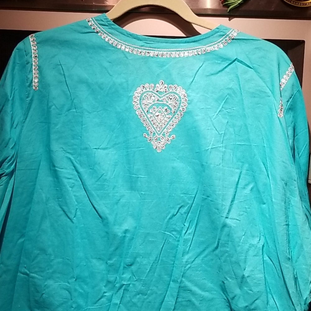 Top - Picture 3 of 3